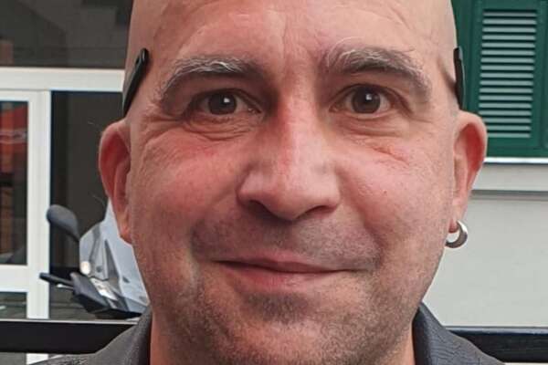 Scambiato per un pedofilo e massacrato di botte, muore dopo oltre un mese: 19enne arrestato per la “giustizia fai da te” Scambiato per un pedofilo e massacrato di botte, muore dopo oltre un mese: 19enne arrestato per la “giustizia fai da te”