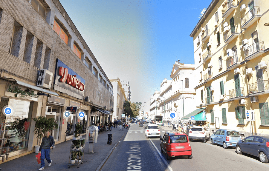 Spari in strada a Fuorigrotta, inseguimento tra la polizia municipale e uno scooter: attimi di panico tra la folla