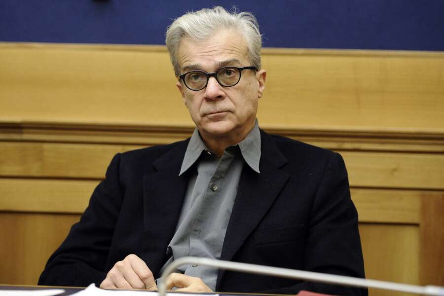 “Stato d’emergenza per i migranti, così il principio di legalità potrà essere violato”, intervista a Gaetano Azzariti