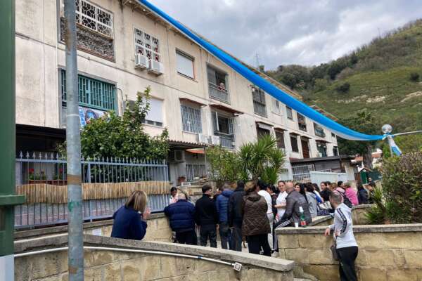 Il luogo dove è avvenuto l’omicidio in via vicinale sant’Aniello a Pianura (foto@IlRiformista)