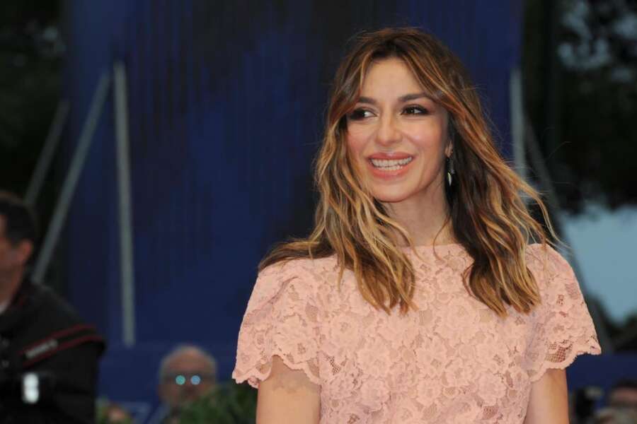 Sabrina Impacciatore ferita dall’invidia dei colleghi: “Mi hanno spezzato il cuore, ho respinto Depardieu”