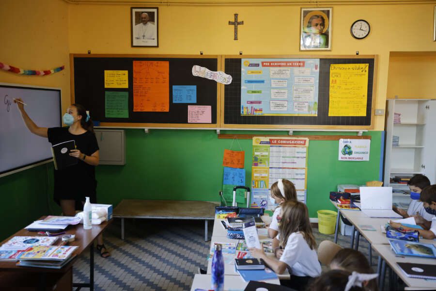 A scuola Dio, Patria e famiglia: roba da Stato illiberale