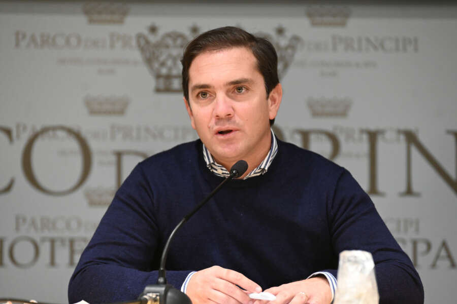 L’autogol del Governo Meloni, il messaggio della Lega e la resa di Rampelli di Fratelli d’Italia: “Capisco l’euforia dell’opposizione”