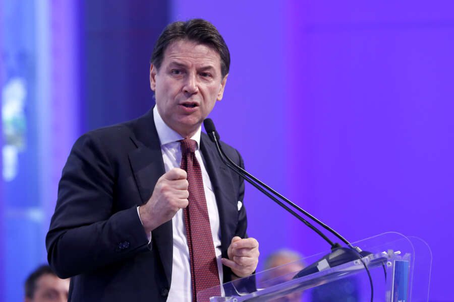 Il trasformismo di Giuseppe Conte: ora si avvicina a Giorgia Meloni