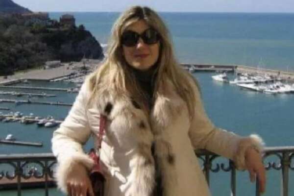 Giorgia Castriota, la giudice arrestata per corruzione tra gioielli e viaggi: “C’è una marea di soldi da spartirsi”