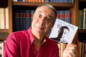 È morto Federico Salvatore, addio al cantautore napoletano: “È andato via in un’ora”