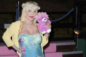 Ilona Staller, all’asta la casa dell’ex parlamentare e attrice: “Non riesco a pagare i debiti, colpa della pandemia”