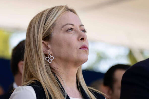 Basta Rave, Pos e battutine in Parlamento: mettiti al lavoro Giorgia, l’editoriale di Matteo Renzi Basta Rave, Pos e battutine in Parlamento: mettiti al lavoro Giorgia, l’editoriale di Matteo Renzi