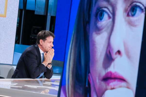 L’asse di ferro Meloni-Conte, all’Antimafia la coppia Colosimo-Scarpinato: se tre indizi fanno una prova…