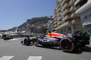 GP Monaco, Verstappen strappa la pole a Fernando Alonso. Rischio penalizzazione per Norris