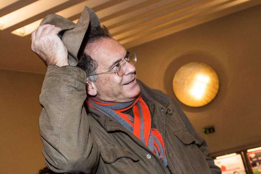 Isola, Simone Antolini: “Melissa è mia figlia” e Cecchi Paone vuole adottarla. Corinne Clery sviene e confessa. La Prestes si offende, Alvin bacchetta Blasi in diretta