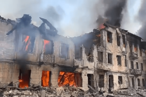 Video. Guerra Russia-Ucraina: colpito ospedale a Dnipro, due morti e 30 feriti. Anche due bambini di tre e sei anni