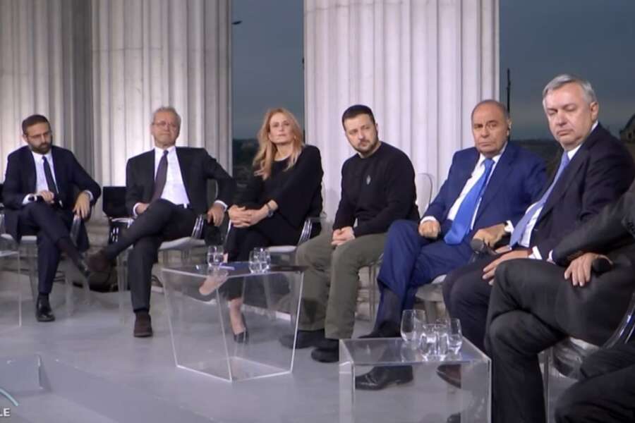 Zelensky a ‘Porta a Porta’: “Xi Jinping non darà armi a Putin. Nessuna mediazione, solo pace giusta”