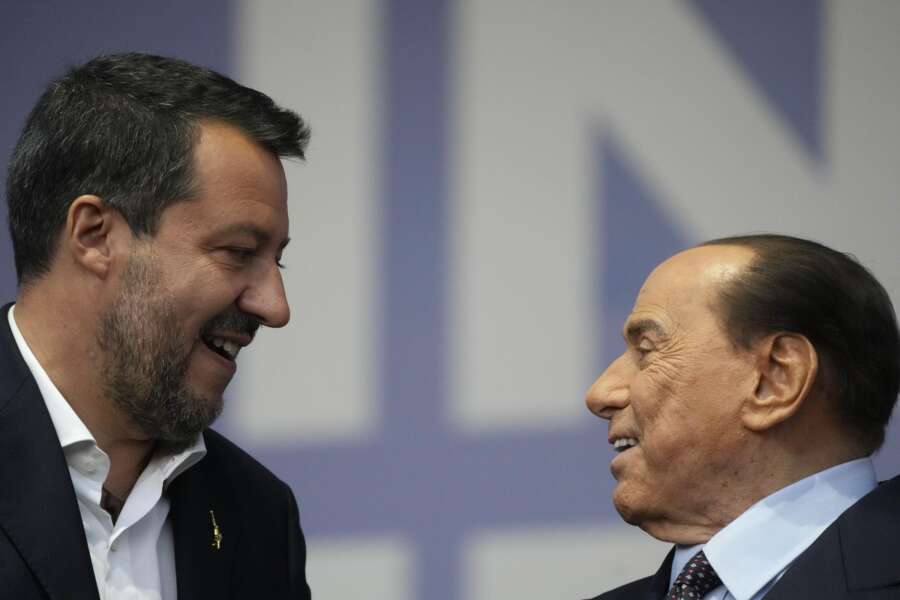 Berlusconi al San Raffaele, Salvini lo chiama e ci scambia un paio di battute sul calcio