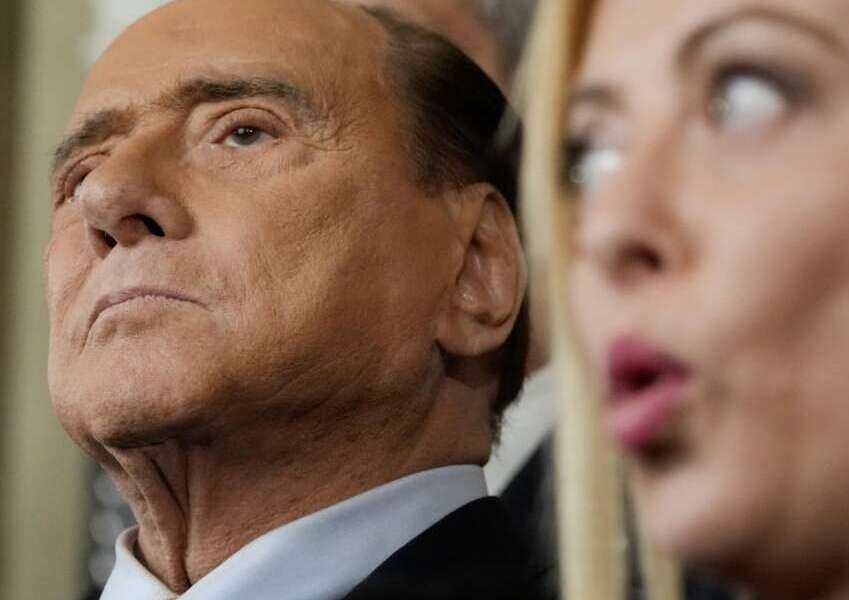 Silvio in prima pagina divide la stampa mondiale. Il New York Times: “Ha creato le premesse del populismo trumpiano”