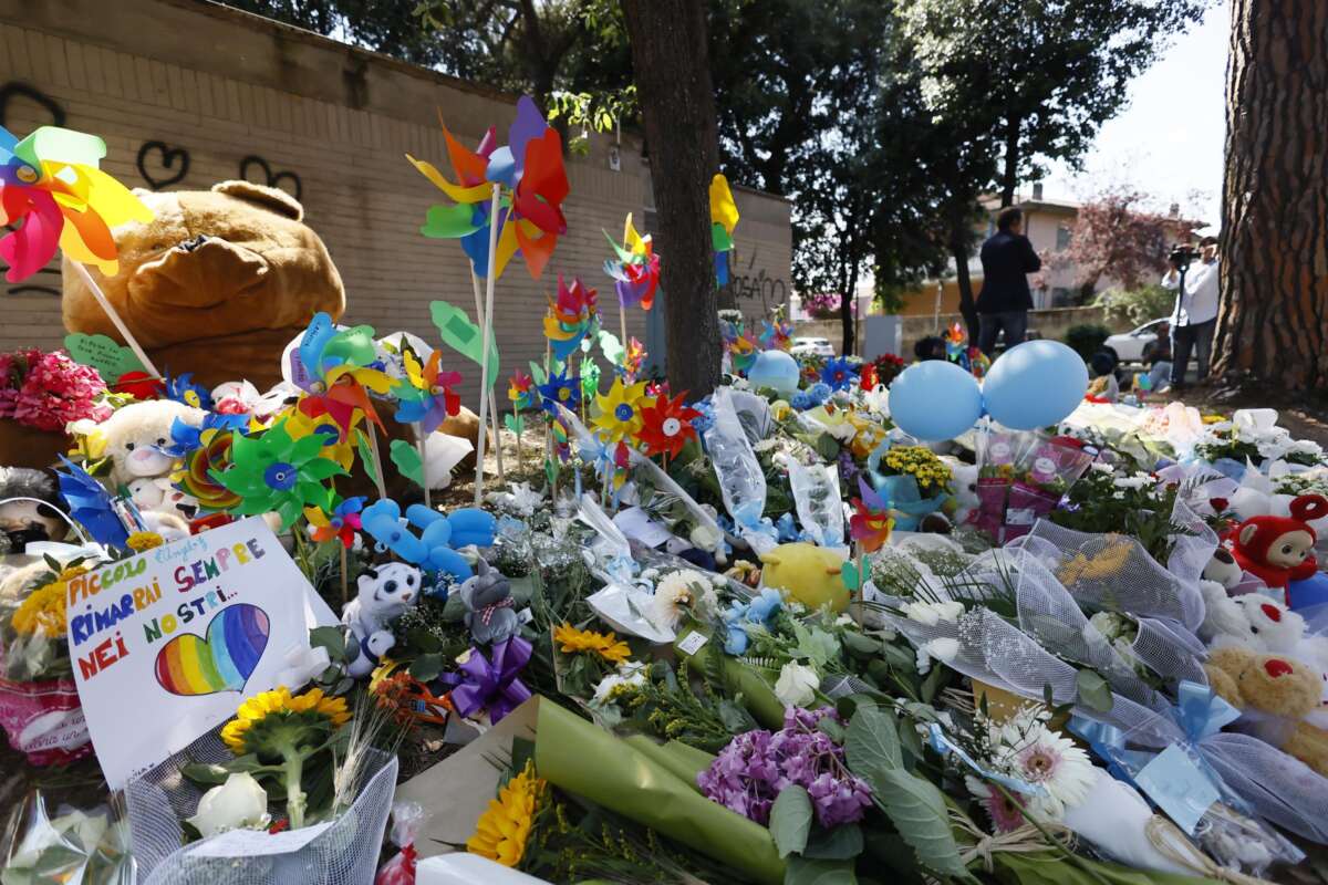 Codice della strada, Casal Palocco: ipotesi doppio sorpasso a 160km/h | Al vaglio immagini telecamere | Intanto arriva stop guida auto potenti per neopatentati