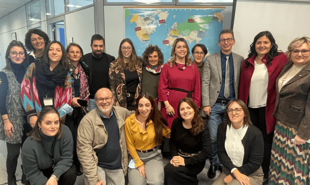 La piaga della droga, tutti coinvolti nella lotta alle dipendenze con metodi innovativi