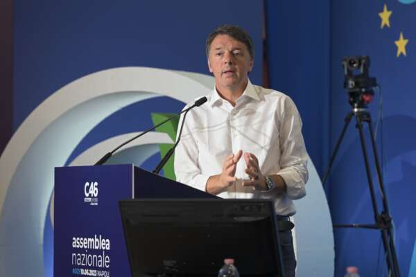 Renzi: “La Meloni di ieri attaccherebbe la premier di oggi. Schlein vuole aumentare le tasse e usa salario minimo come slogan”