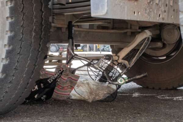 Milano, donna travolta e uccisa da betoniera: “E’ la quinta vittima da novembre, fermate questo stillicidio” Milano, donna travolta e uccisa da betoniera: “E’ la quinta vittima da novembre, fermate questo stillicidio”