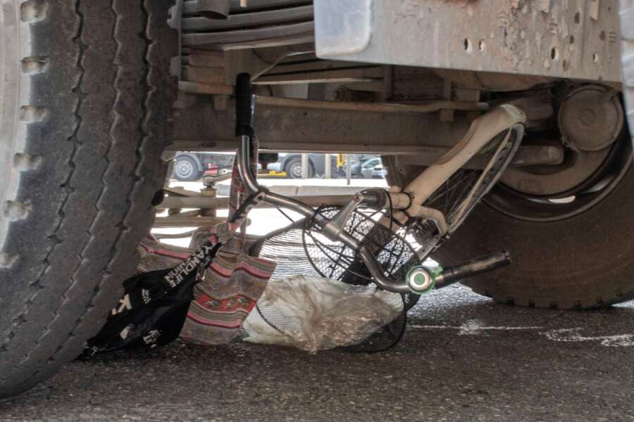 Milano, donna travolta e uccisa da betoniera: “E’ la quinta vittima da novembre, fermate questo stillicidio”