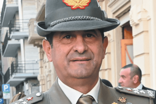 Figliuolo commissario Emilia Romagna: challenge per lo sgambetto più fastidioso e passerelle tra cittadini inferociti