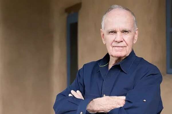 Cormac McCarthy, addio alla penna che ha riportato il fuoco nella letteratura americana