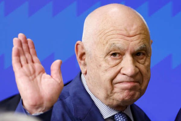 Concorso esterno e intercettazioni, Nordio alla prova del fuoco tra “obbedisco” e sfida alla sua premier