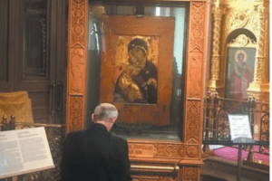 La Tenerezza che ha salvato Mosca dalla guerra: la difficile missione del cardinal Zuppi