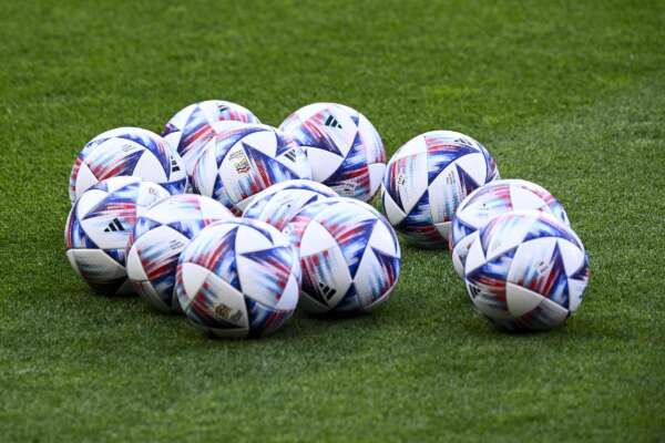 Il calcio italiano è morto e non lo sa. Di chi è la colpa? Anche della politica