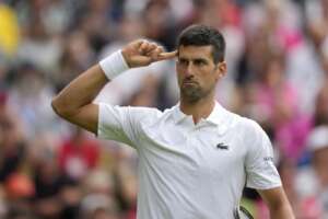 Wimbledon, Djokovic contro tutti: la pioggia fa impazzire lo slam