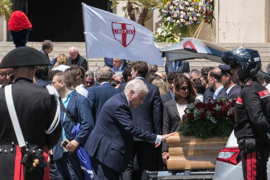 L’addio a Forlani e alla Prima Repubblica: dal Pnrr senza risorse europee al clima da sommossa post Tangentopoli