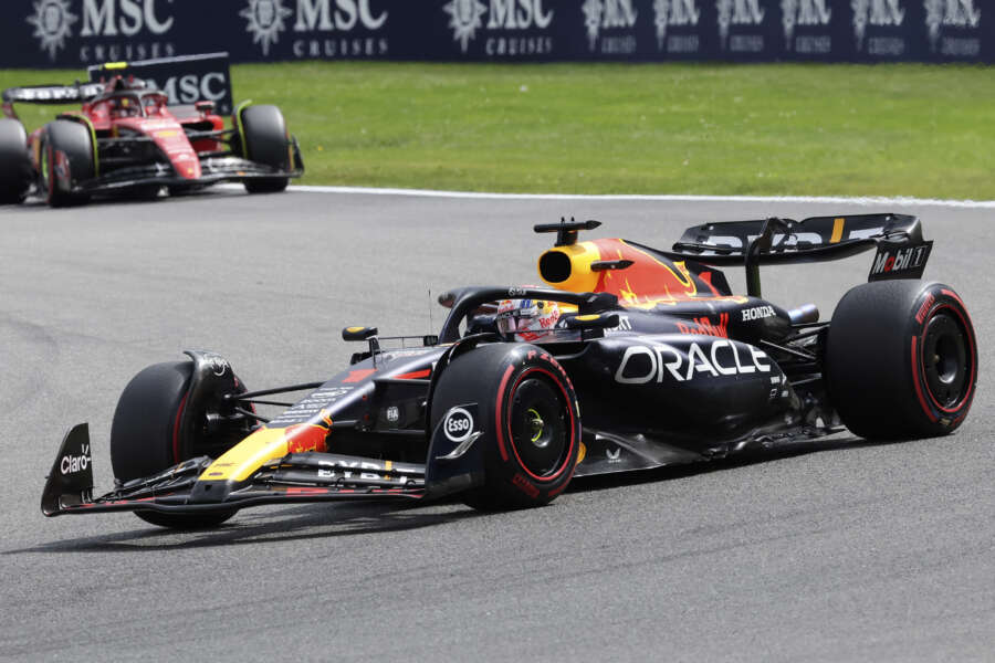 La Formula Uno è uno show più sulle tribune che in pista: ma Verstappen rischia di ‘ammazzare’ l’entusiasmo