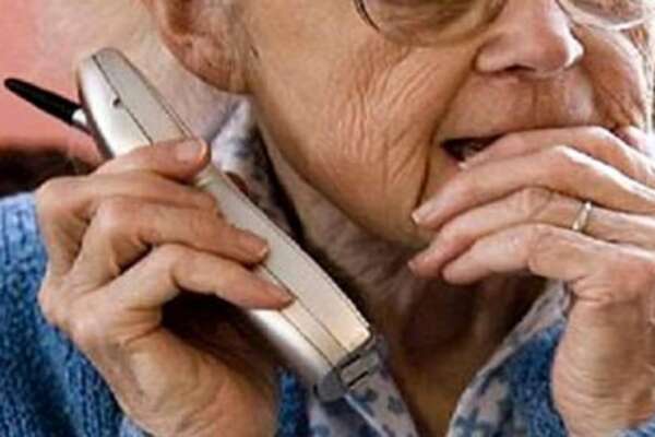 Roma,”Mamma, aiutami ti prego. Ho un grosso debito” e lei consegna 1 mln di euro al ‘direttore delle Poste’