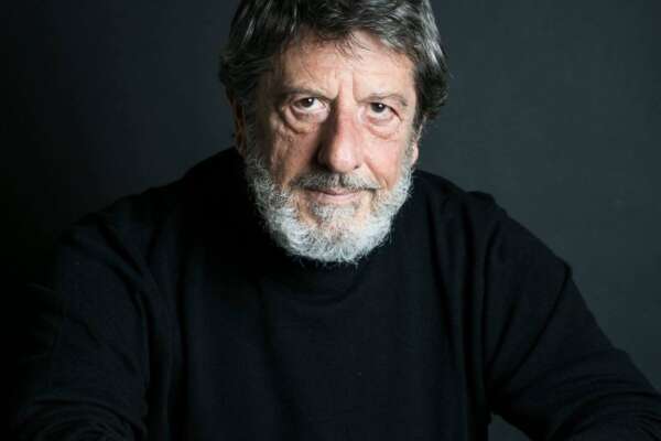 Andrea Purgatori, la malattia scoperta due mesi fa e la denuncia dei familiari: “Sottoposto a pesanti terapie, verificare errori”