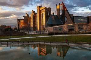 Open, la Corte Costituzionale boccia i Pm di Firenze:  il concetto di corrispondenza ha subìto un’evoluzione tecnologica