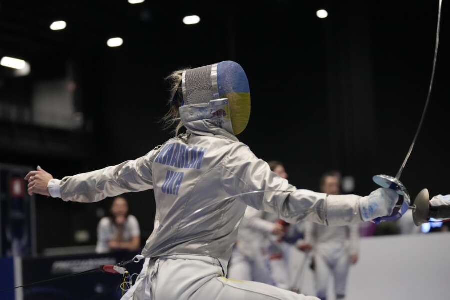 Scherma, l’ucraina Kharlan ha fatto bene a non stringere la mano alla russa Smirnova?