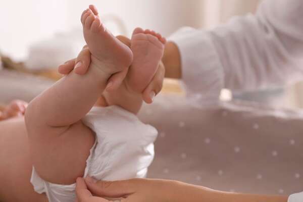 Ultim’ora – Enna, bimbo di sei mesi cade dal fasciatoio durante il cambio pannolino. Forte colpo in testa, morto in ospedale