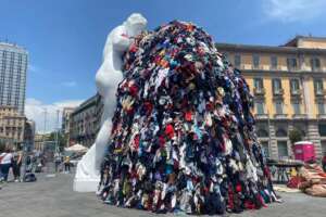 Venere degli Stracci, il profilo dell’accusato: non è un clochard. “Incendio doloso e distruzione di un bene culturale di rilevante importanza”. Resta in carcere Venere degli Stracci, il profilo dell’accusato: non è un clochard. “Incendio doloso e distruzione di un bene culturale di rilevante importanza”. Resta in carcere