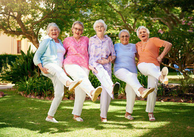 Istat, quanti ultracentenari ci sono in Italia? Centinaia, no migliaia. Tutte donne| Numero mai visto nella storia del Paese