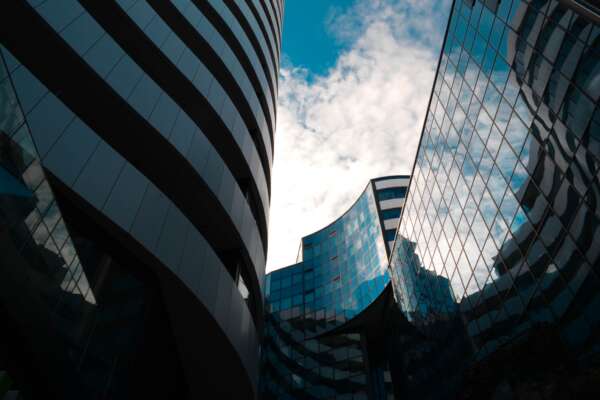 L’epoca delle città-mondo. La rivincita dei Comuni nel cuore della globalizzazione