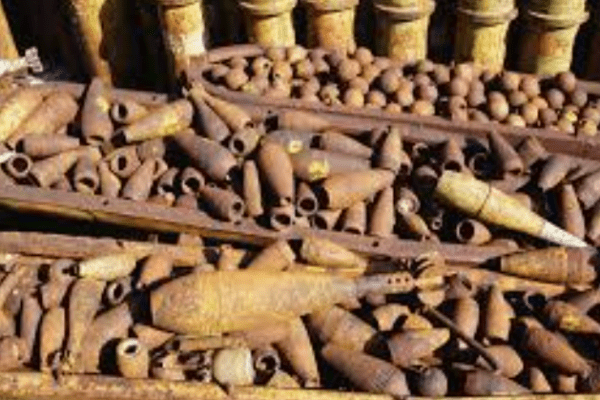 Bombe a grappolo a Kiev: “Sì, giusto darle, è scelta legittima sul piano del diritto e giusta sul piano della strategia”