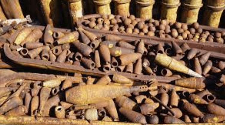 Bombe a grappolo a Kiev: “Sì, giusto darle, è scelta legittima sul piano del diritto e giusta sul piano della strategia”