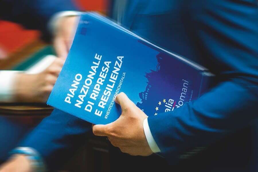 Pnrr: definanziati 16 mld. A rimetterci il Sud e i comuni. Il Ministro Fitto dovrà dare risposte