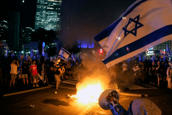 Israele, è caos per la riforma della giustizia. Ma anche il Presidente Biden invita alla calma