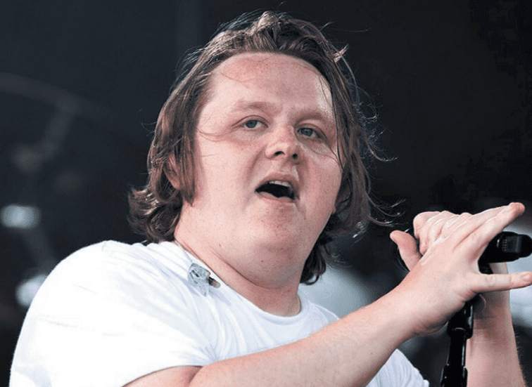 Lewis Capaldi accende le luci sulla Tourette
