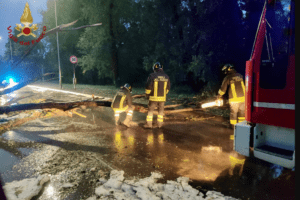 Maltempo, Como e Monza in ginocchio per piogge e grandine. Oltre 50 interventi dei Vigili del Fuoco