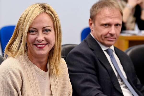 Fratelli d’Italia, cognato in Europa: il pensiero stupendo della Meloni che vuole il rimpasto