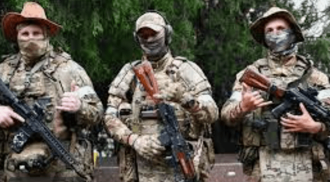 Polonia, l’allarme del Premier Morawiecki: “Oltre 100 militari Wagner diretti verso il corridoio di Suwalki”