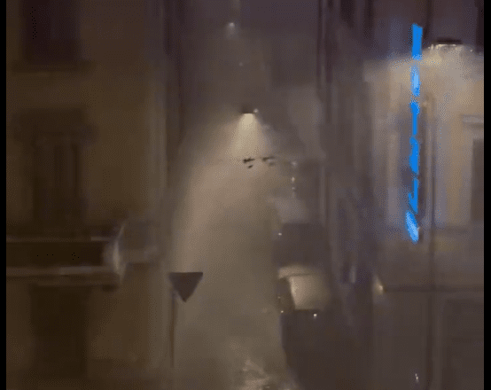 Video. Bomba d’acqua su Milano nella notte: “Un’Apocalisse”