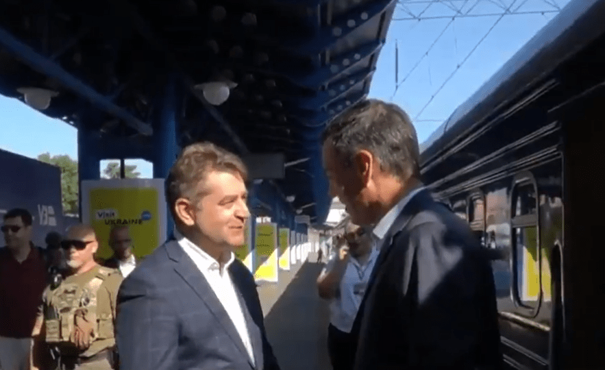 Ucraina, Pedro Sanchez arriva a Kiev nel primo giorno di presidenza Ue